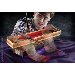 Harry Potters Wand in Ollivanders Box